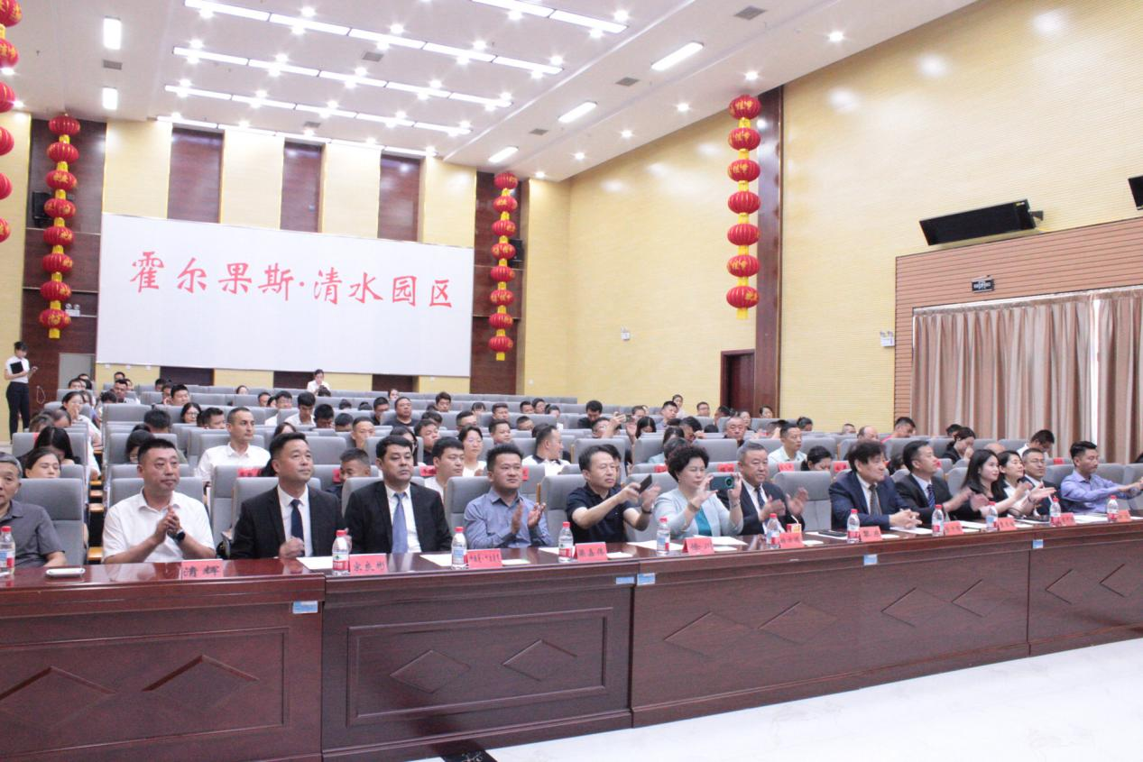 深圳市公路货运与物流行业协会助力“一带一路”  华鹏飞霍尔果斯枢纽正式启航 共绘跨境物流新图景